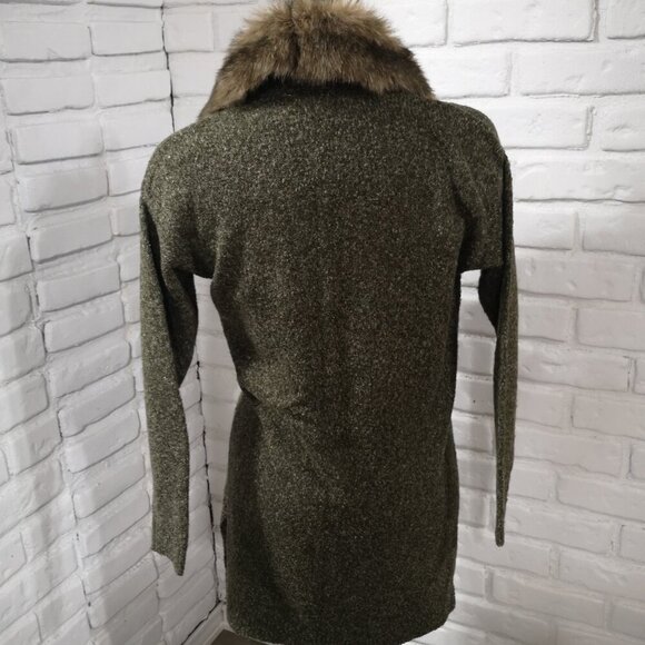 Reitmans Ladies Size Small Green Open Cardigan with Removable Faux Fur Collar - Picture 2 of 9
